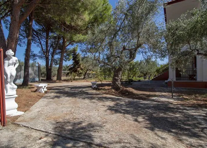 Manousi 2 - First Floor Vakantiehuis *